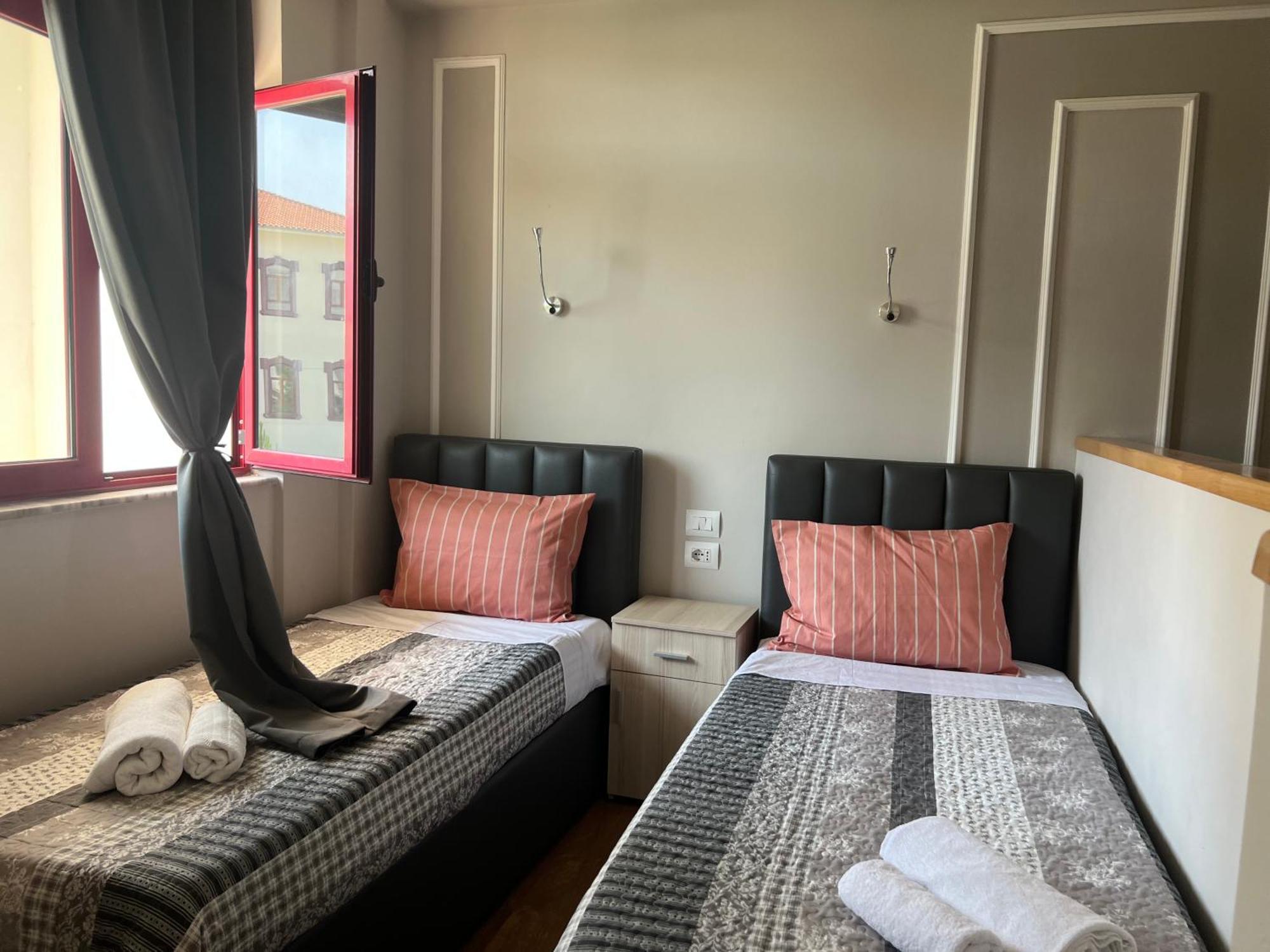 City Centre Rooms 4R Shkodër Eksteriør bilde